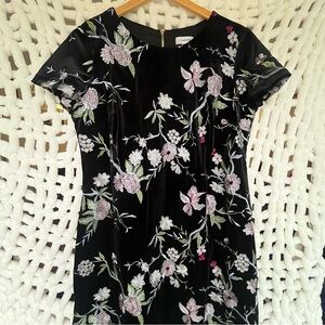 VELVET & EMBROIDERED MIDI DRESS